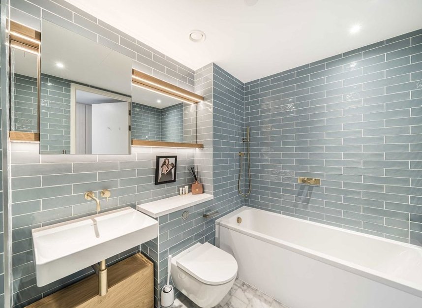 Properties to let in Brent Way - TW8 8GR view7