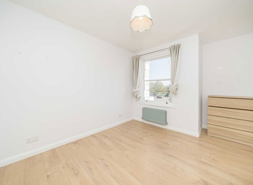 Properties let in Bridge Road - KT8 9EU view5