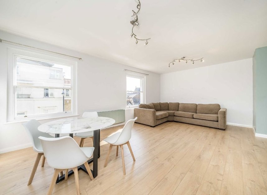 Properties let in Bridge Road - KT8 9EU view2