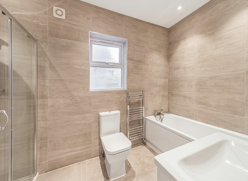 Properties let in Brockley Grove - SE4 1EB view6