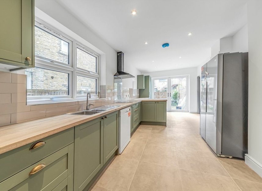 Properties let in Brockley Grove - SE4 1EB view2