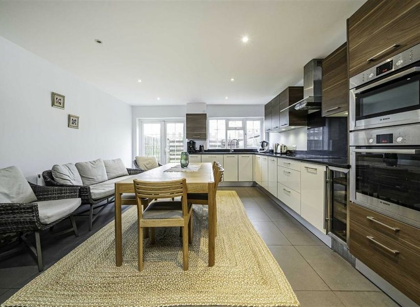 Properties let in Broom Park - TW11 9RS view2