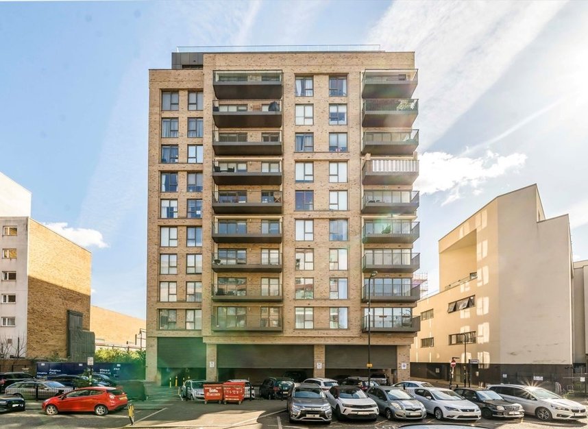 Properties let in Brownlow Road - W13 0HS view8