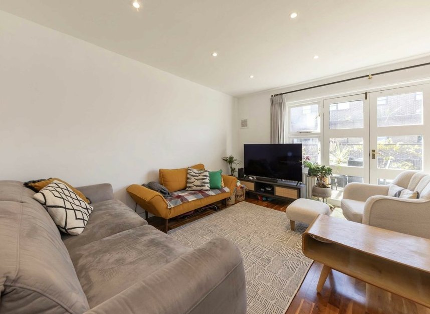 Properties let in Bruges Place - NW1 0TE view1