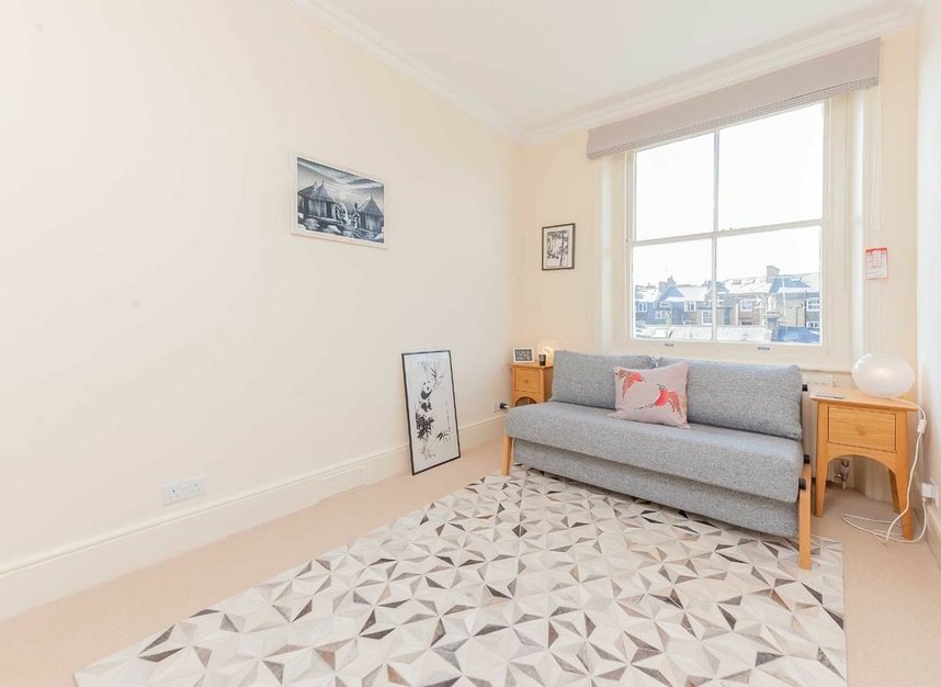 Properties let in Brunswick Gardens - W8 4AL view6
