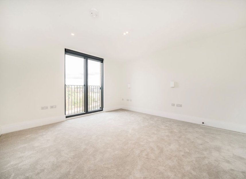 Properties to let in Bryanston Close - UB2 4JR view6