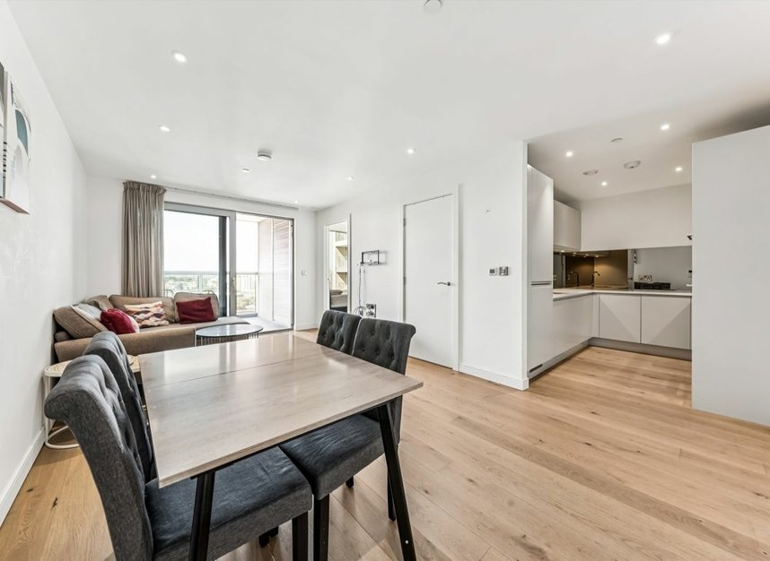 Properties let in Buckhold Road - SW18 4RG view3