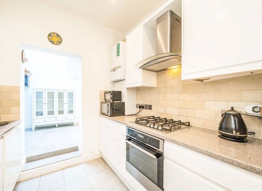 Properties to let in Burnaby Gardens - W4 3DS view3