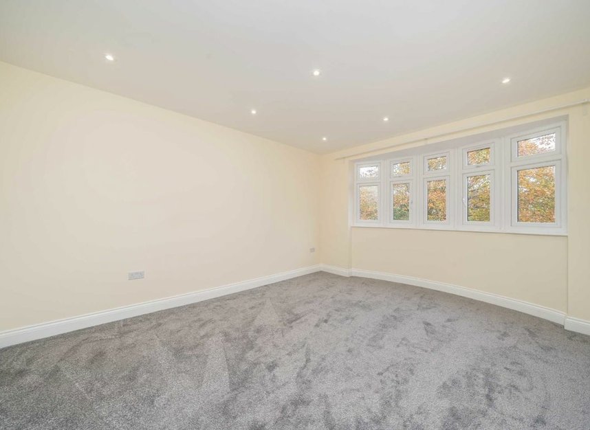 Properties let in Buxton Drive - KT3 3UX view5