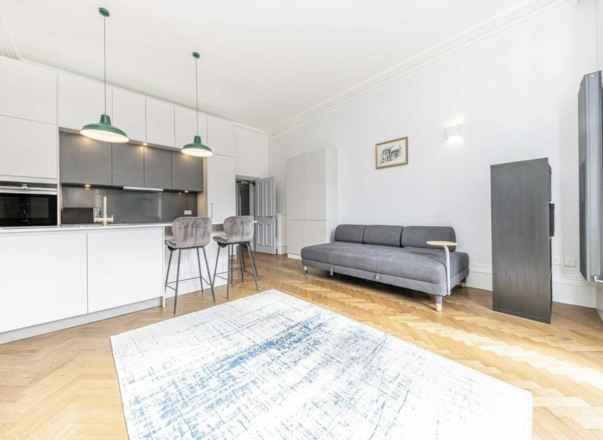 Properties let in Cambridge Park - TW1 2PF view6