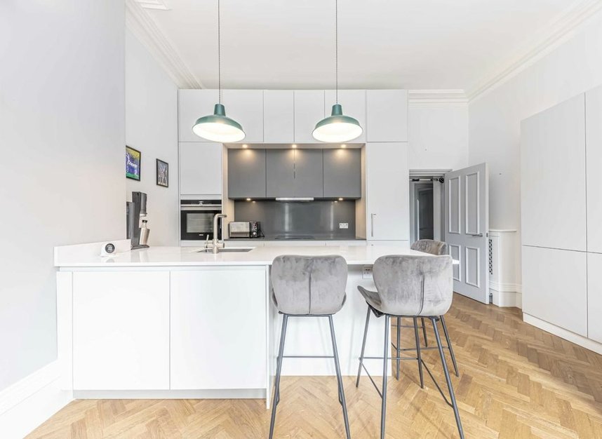 Properties let in Cambridge Park - TW1 2PF view3