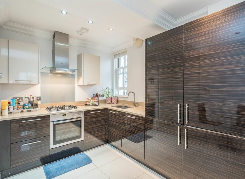 Properties to let in Cambridge Park - TW1 2JU view3