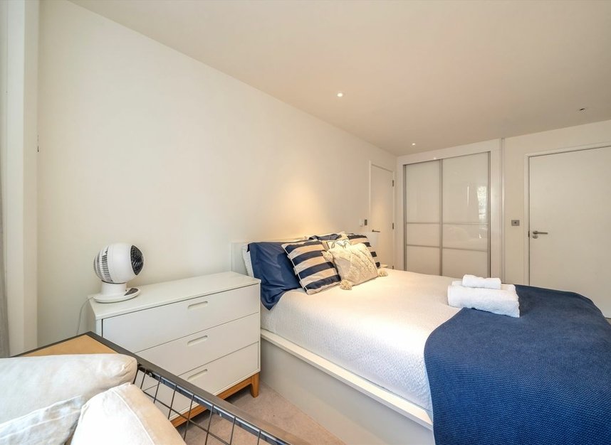 Properties to let in Canalside Square - N1 7FP view2