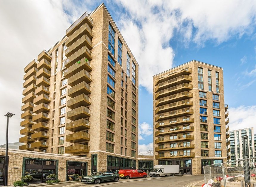 Properties to let in Capital Interchange Way - TW8 0SN view1