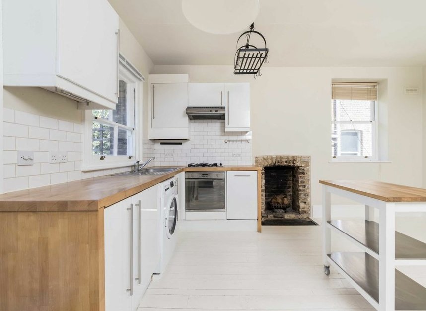 Properties let in Carleton Road - N7 0ET view8