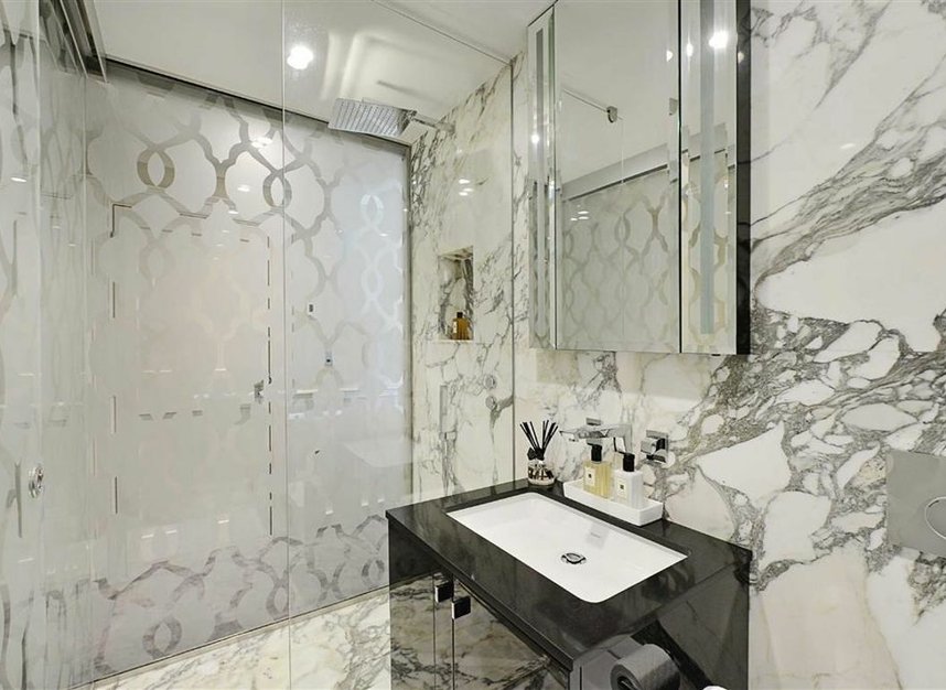 Properties let in Carlisle Street - W1D 3BL view8