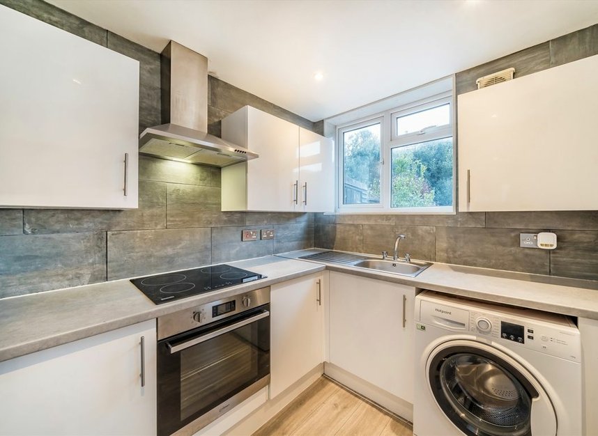 Properties let in Carnforth Road - SW16 5AB view2