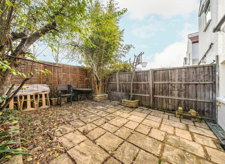 Properties let in Caroline Road - SW19 3QL view8