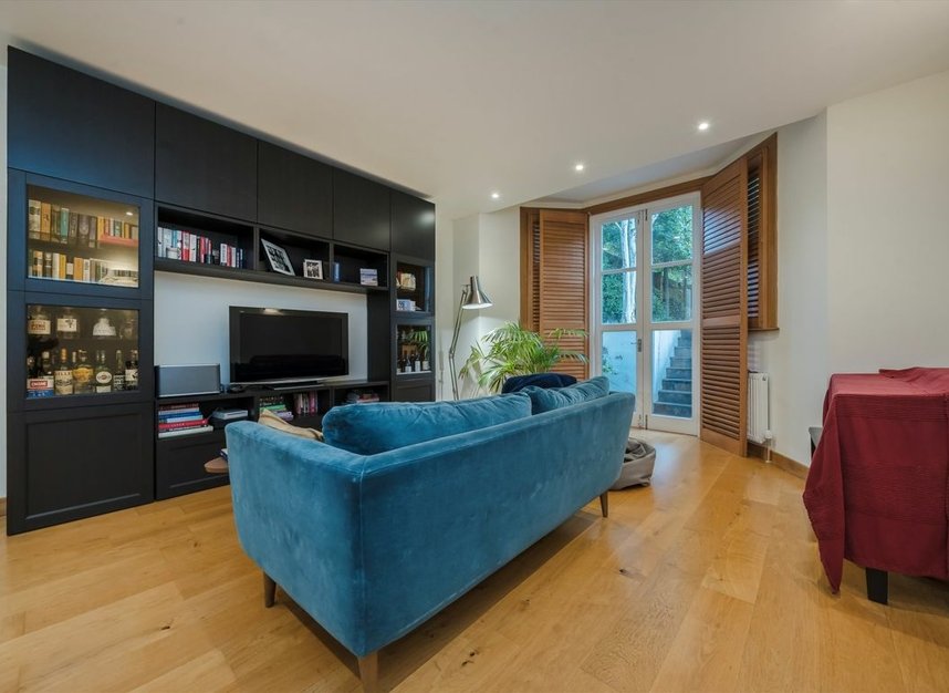 Properties let in Castlebar Road - W5 2DP view2