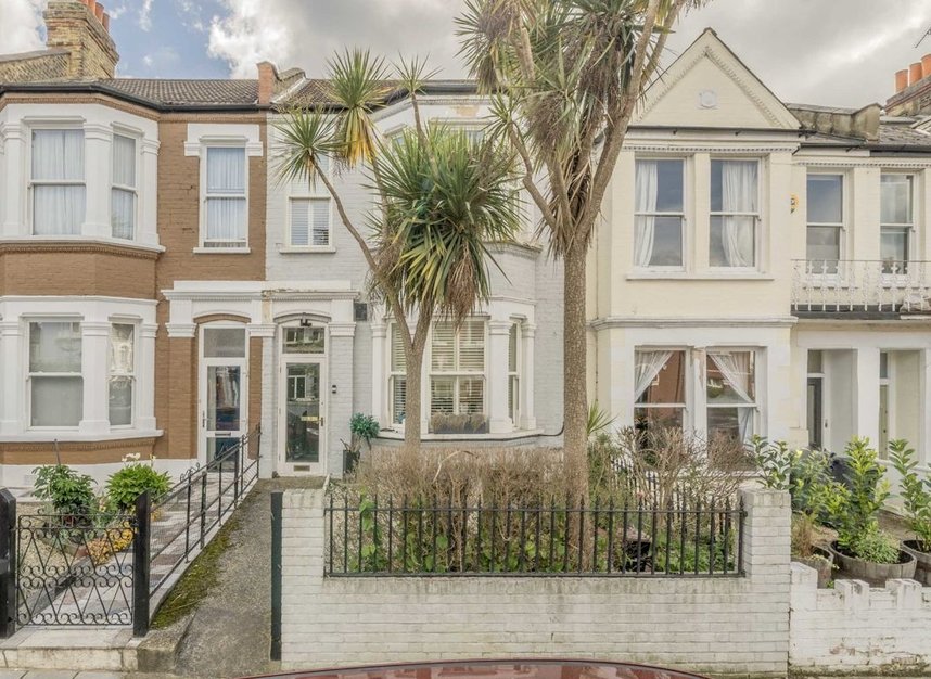 House to rent in Cavendish Road, London, SW12 (Ref 224641) Dexters