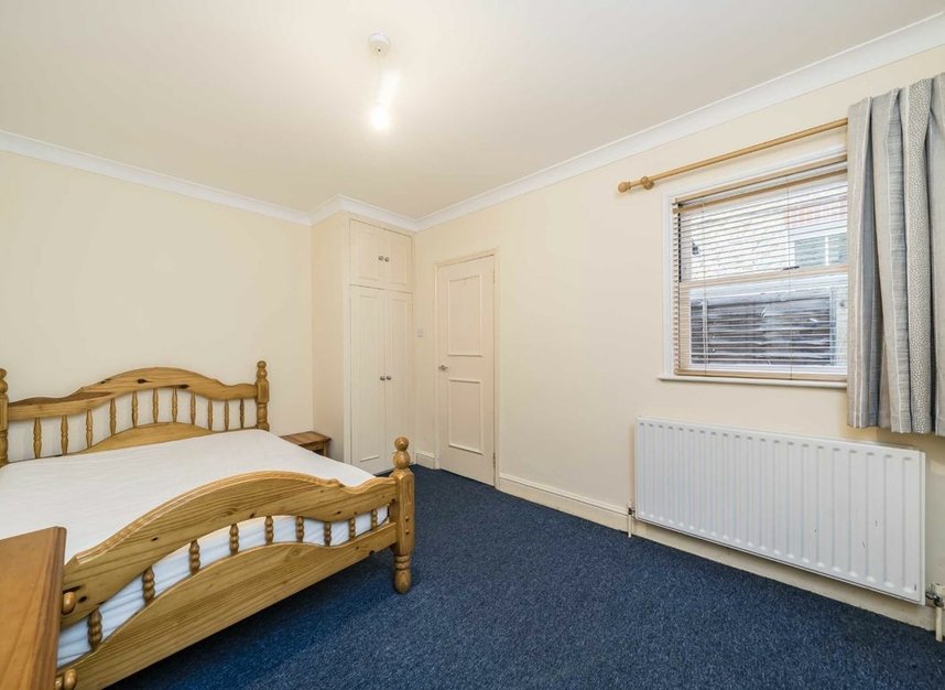 Properties let in Cavendish Road - SW12 0DG view6