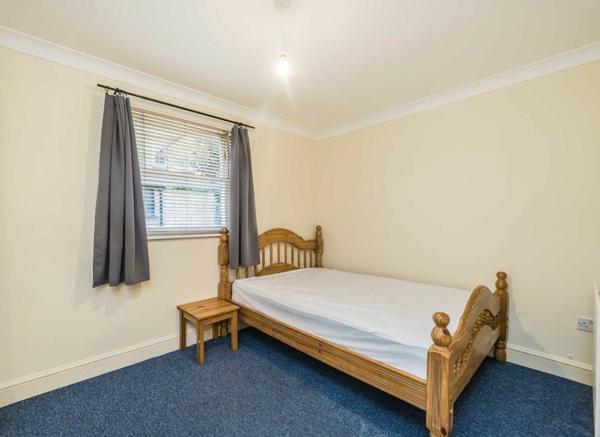 Properties let in Cavendish Road - SW12 0DG view5