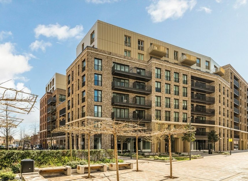 Properties to let in Cendal Crescent - E1 2FZ view1