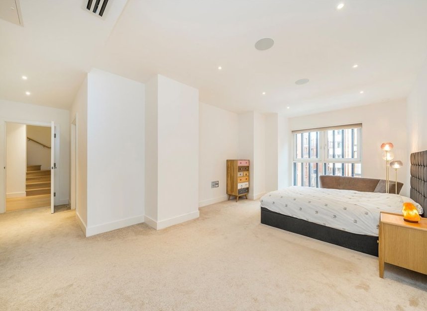 Properties to let in Central Avenue - SW6 2QE view4