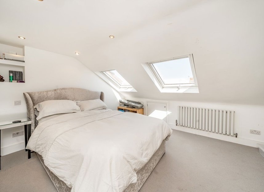 Properties to let in Chambers Gardens - N2 9AL view10