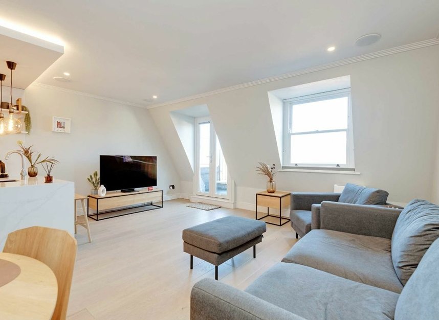 Properties to let in Chapel Market - N1 9EN view2