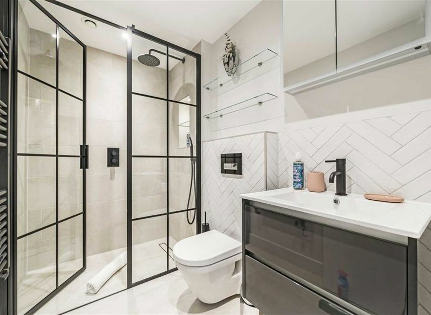 Properties to let in Charlotte Street - W1T 2LX view7