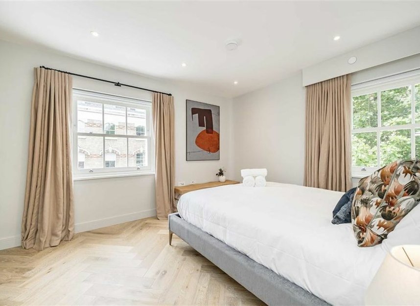 Properties to let in Charlotte Street - W1T 2LX view6