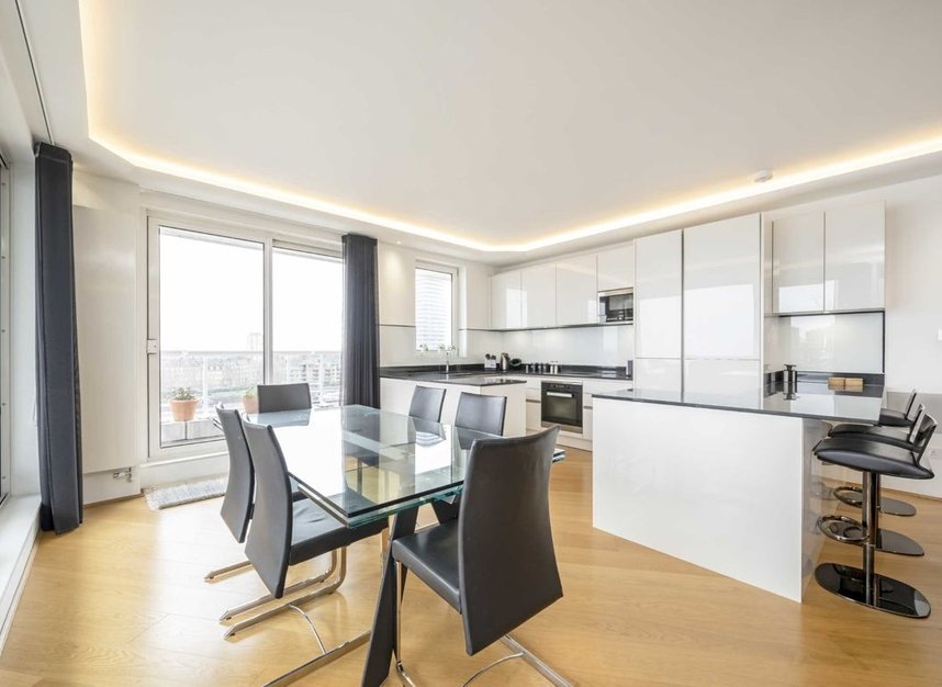 Properties to let in Chelsea Crescent - SW10 0XB view2