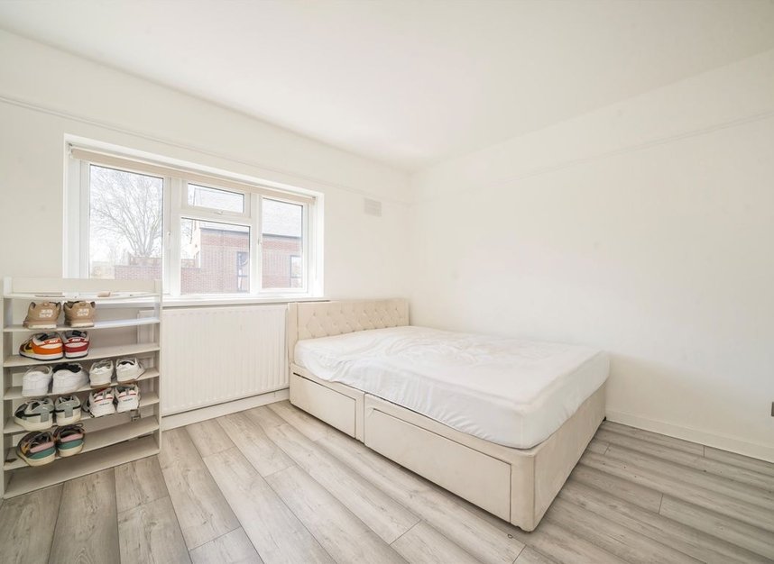 Properties to let in Cherry Crescent - TW8 8NN view6