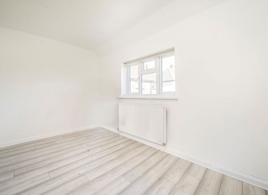 Properties to let in Cherry Crescent - TW8 8NN view5