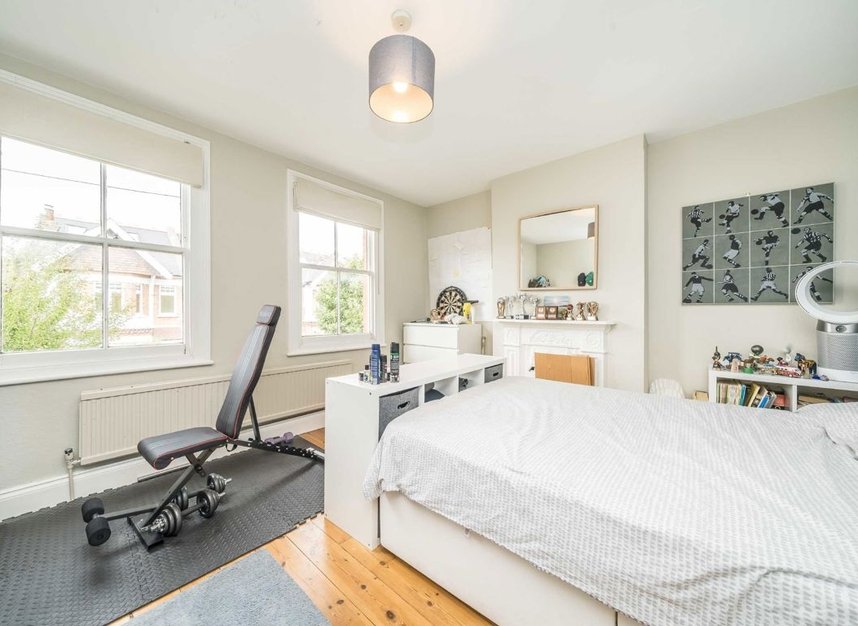 Properties to let in Chestnut Road - KT2 5AP view5