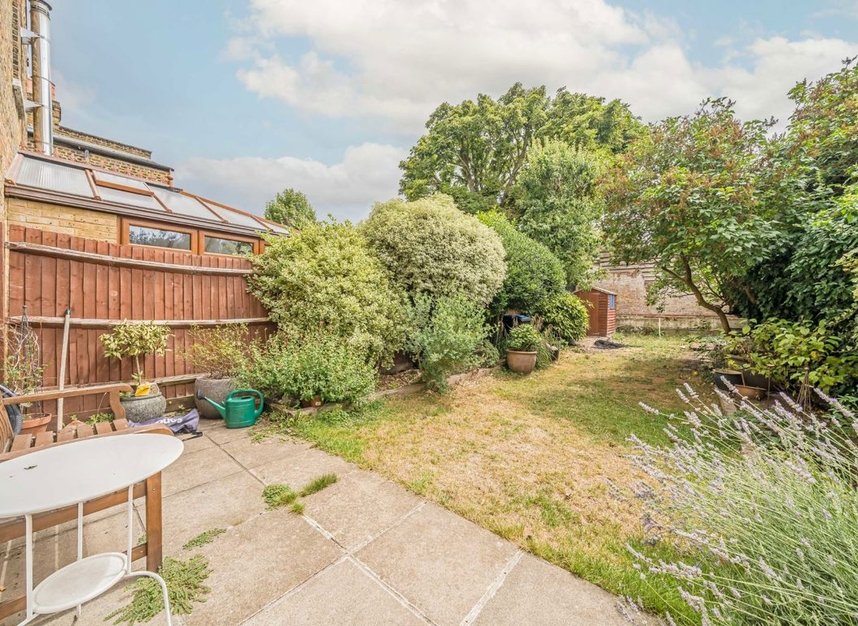 Properties to let in Chestnut Road - KT2 5AP view7