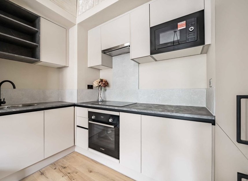 Properties let in Chiswick High Road - W4 3AY view3