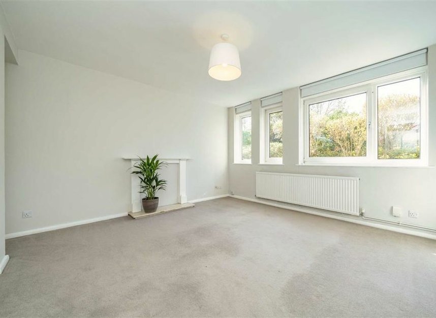 Properties let in Church Grove - KT1 4AR view3