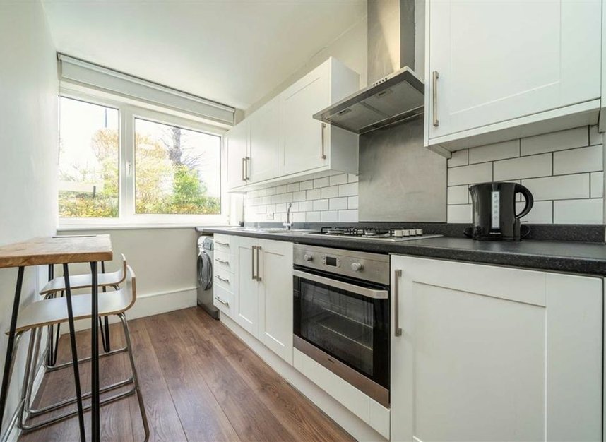 Properties let in Church Grove - KT1 4AR view2