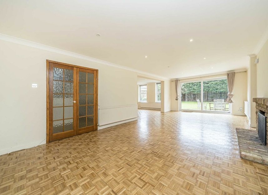 Properties to let in Church Road - TW10 5HG view4