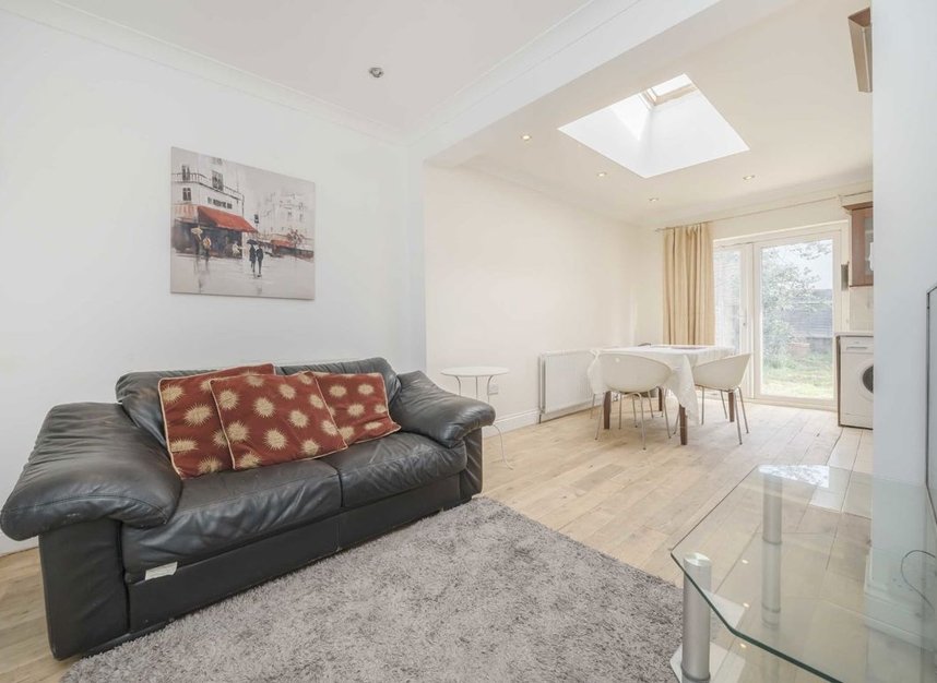 Properties to let in Church Walk - TW8 8DB view2