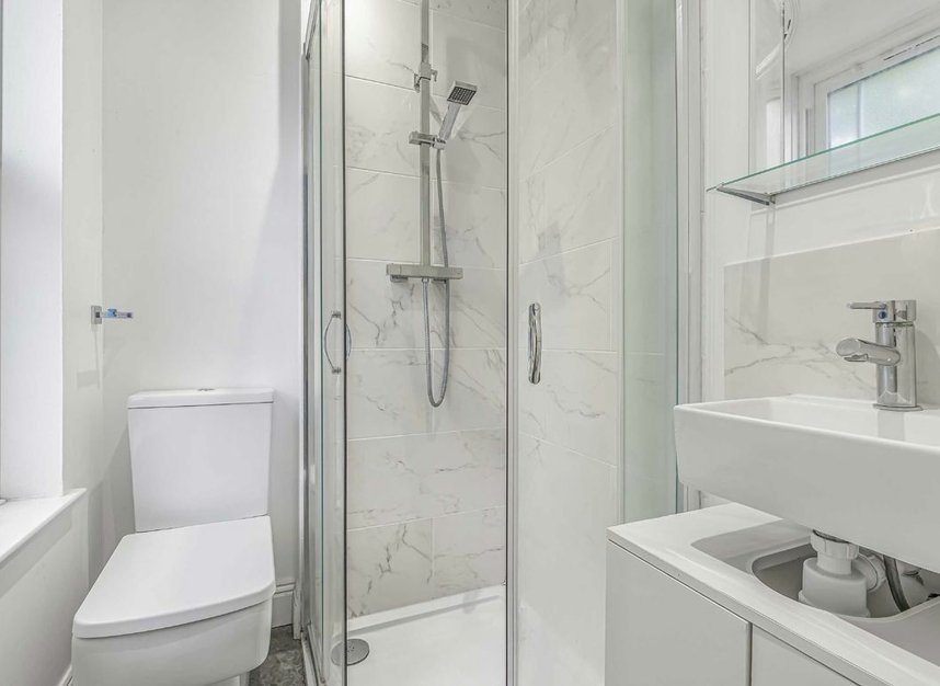 Properties let in Clarence Mews - SE16 5GD view8