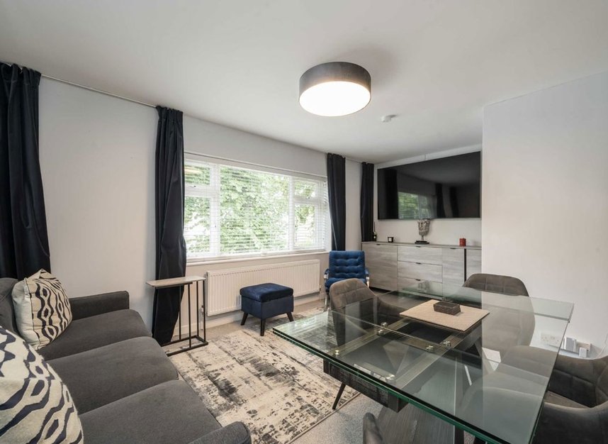 Properties let in Clarence Road - W4 3AS view3