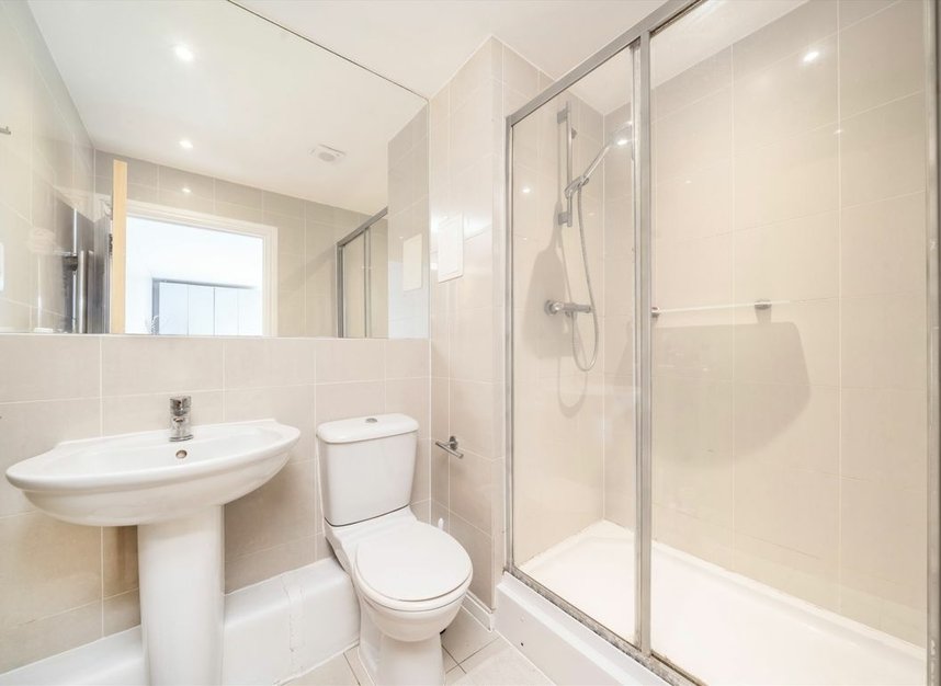 Properties to let in Clayponds Lane - TW8 0GX view8