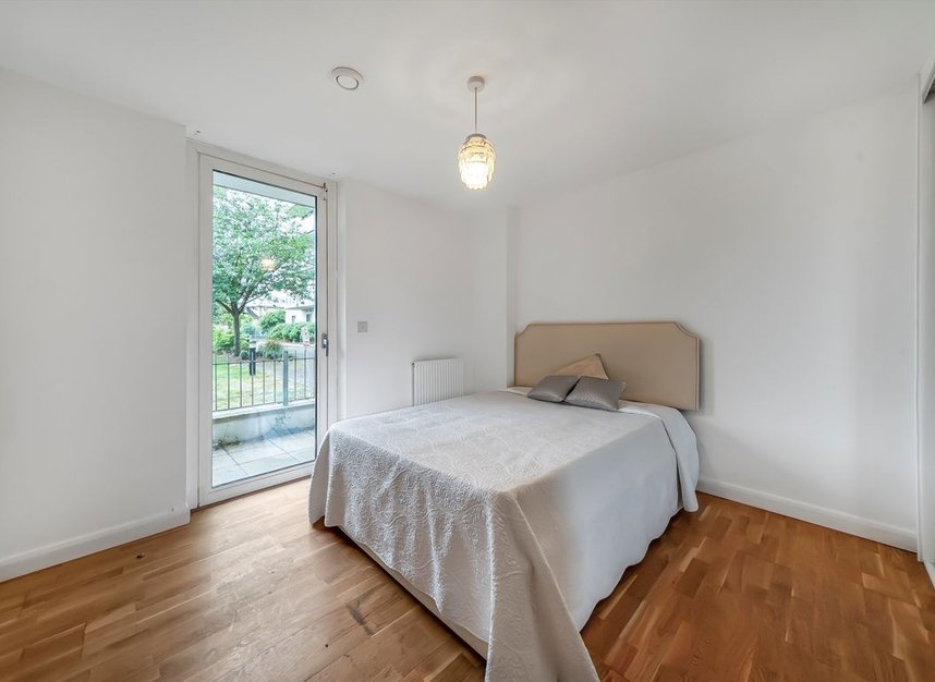 Properties to let in Clayponds Lane - TW8 0GR view5