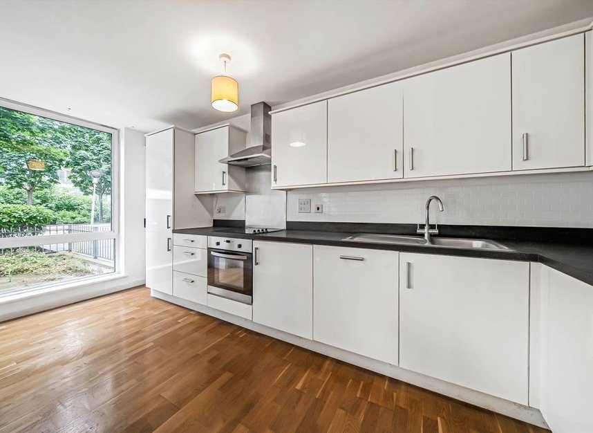 Properties to let in Clayponds Lane - TW8 0GR view4