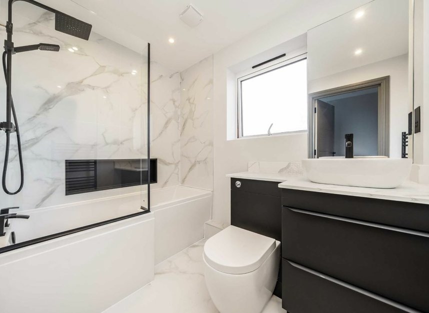 Properties let in Colney Hatch Lane - N10 1BD view2