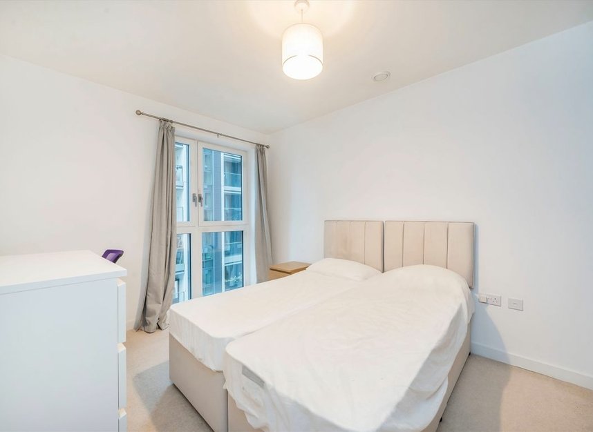 Properties let in Commercial Road - E1 1FE view6