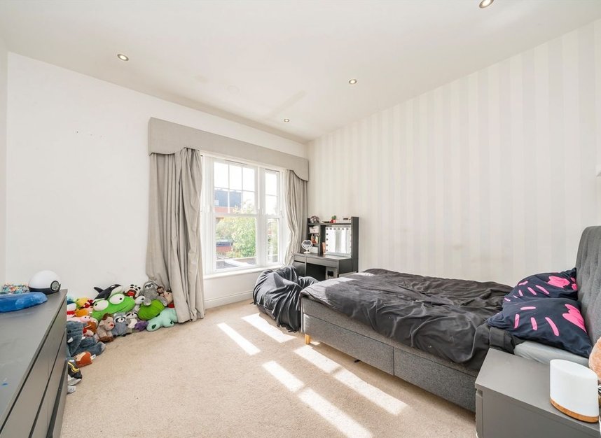Properties to let in Coppetts Road - N10 1HR view13